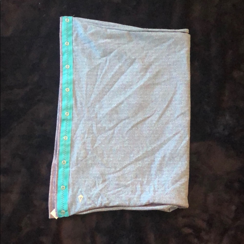 Ivivva scarf/wrap